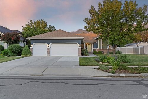 11051 S Longdale Cir, Sandy, UT, 84092-7014 | Card Image
