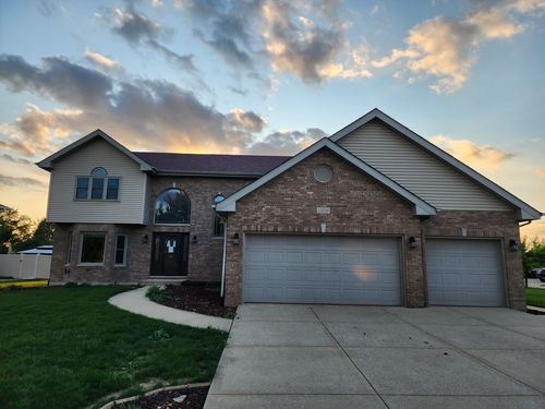 1009 Southcreek Dr, Manteno, IL, 60950-3780 | Card Image
