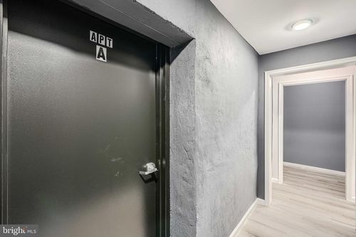 7 S Carrollton Ave, BALTIMORE, MD, 21223-2626 | Card Image