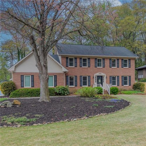 733 Ridgeview Dr Sw, Lilburn, GA, 30047-2230 | Card Image