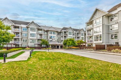 205 - 3136 St Johns St, Condo with 2 bedrooms, 2 bathrooms and 1 parking in Port Moody BC | Image 2