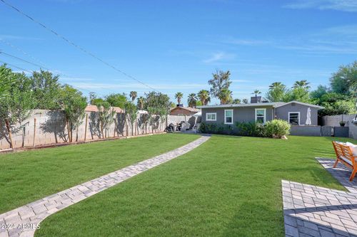 2230 E Clarendon Ave, Phoenix, AZ, 85016-6517 | Card Image