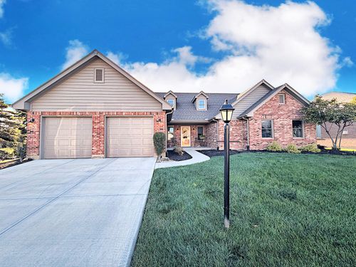 710 Westlake Dr, Troy, OH, 45373-8754 | Card Image