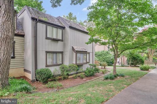 1526 Park Glen Ct, RESTON, VA, 20190-4912 | Card Image