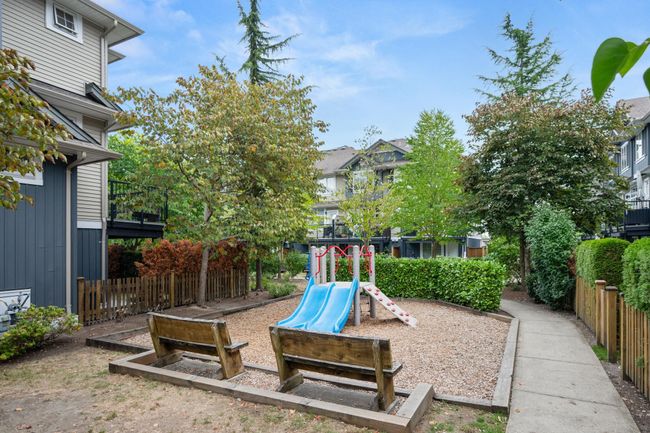 11 - 6956 193 Street, Townhouse with 3 bedrooms, 2 bathrooms and 2 parking in Surrey BC | Image 37