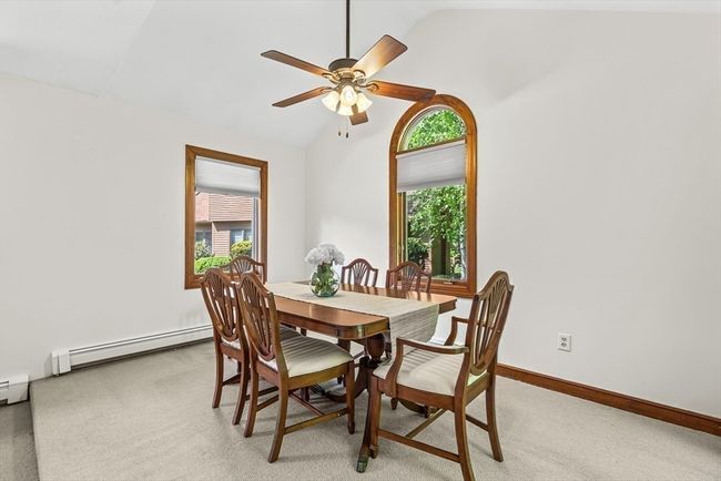 UNIT-4 - 22 Grove Pl, Condo with 2 bedrooms, 1 bathrooms and 1 parking in Winchester MA | Image 20
