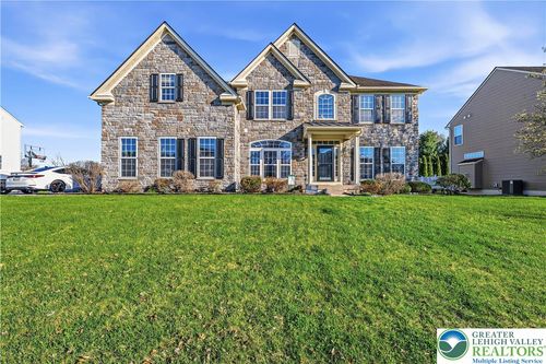 130 Lower Way Rd, Palmer Twp, PA, 18045-8038 | Card Image