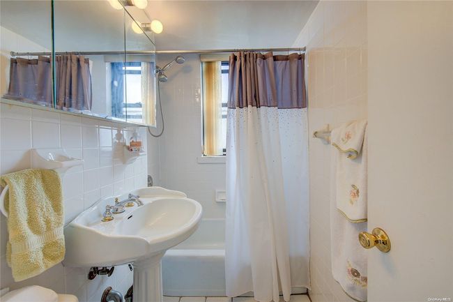 APT-16J - 61-55 98 Th St, Home with 3 bedrooms, 2 bathrooms and null parking in Rego Park NY | Image 8