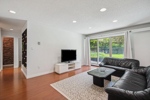 101-9857 Manchester Dr, Burnaby, BC, V3N4P5 | Card Image