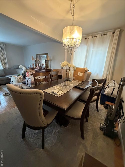 144 Roslyn Rd, Mineola, NY, 11501-3045 | Card Image