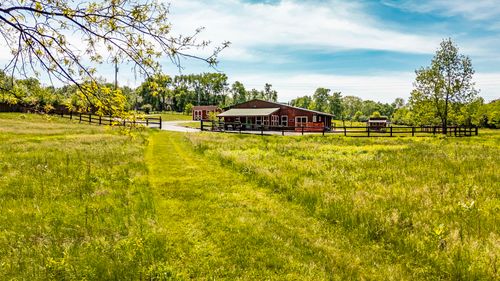 208 Harris Ln, Gallatin, TN, 37066-8508 | Card Image