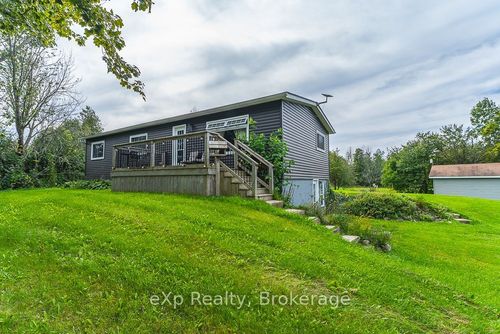 15 Howdenvale Rd, South Bruce Peninsula, ON, N0H2T0 | Card Image