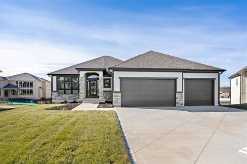 2319 Sw Serena Pl, Lee's Summit, MO, 64082-2222 | Card Image