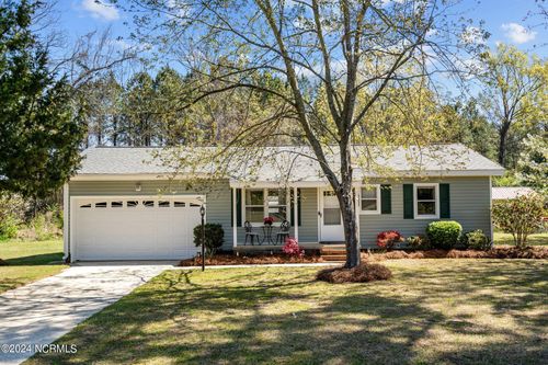 707 Pecan Lane, Lake Waccamaw, NC, 28450 | Card Image