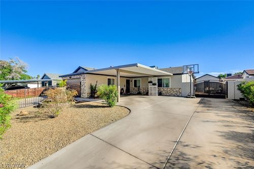 6317 Molino St, Las Vegas, NV, 89108-3910 | Card Image