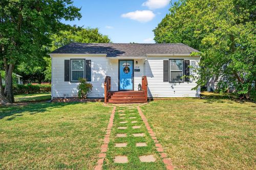 1718 N Shannon St, Sherman, TX, 75092-3748 | Card Image