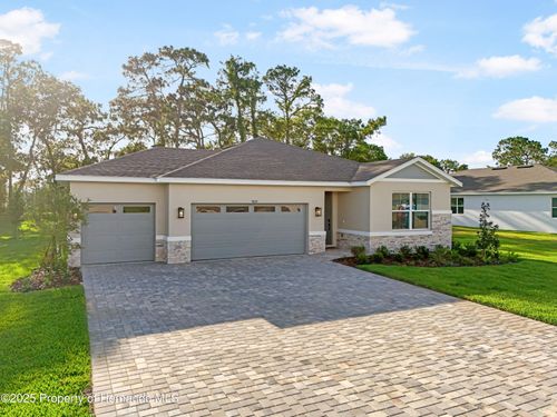 9109 Players Dr, WEEKI WACHEE, FL, 34613-5597 | Card Image