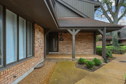 1935 Mission Hills Ln, Northbrook, IL, 60062-5703 | Card Image