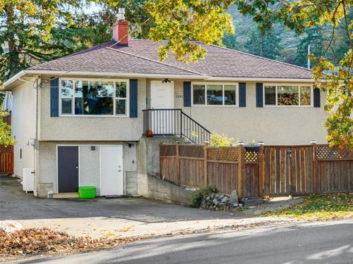 3595 Richmond Rd, Saanich, BC, V8P4R3 | Card Image