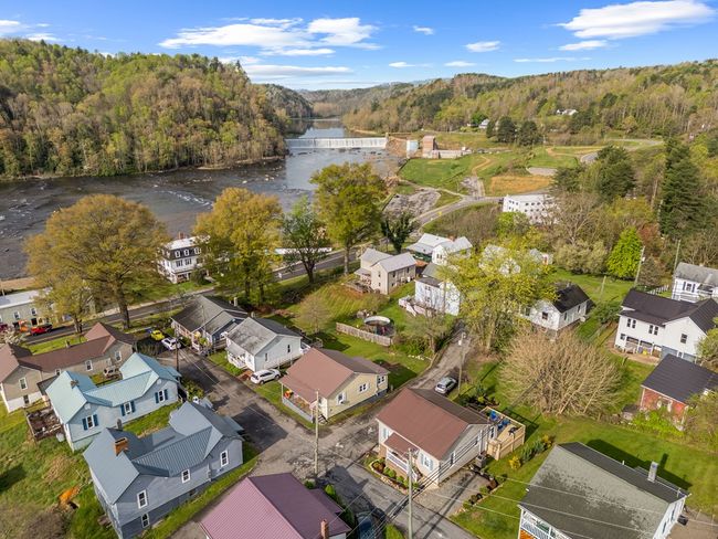 102 N Short St, House other with 2 bedrooms, 1 bathrooms and null parking in Fries VA | Image 38