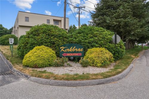 166-196 Old River Rd, Lincoln, RI, 02865-1119 | Card Image
