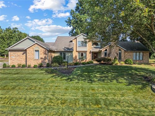 2677 Radford St Nw, North Canton, OH, 44720-7832 | Card Image