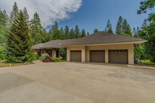 2705 Pine Dr, Arnold, CA, 95223-7704 | Card Image