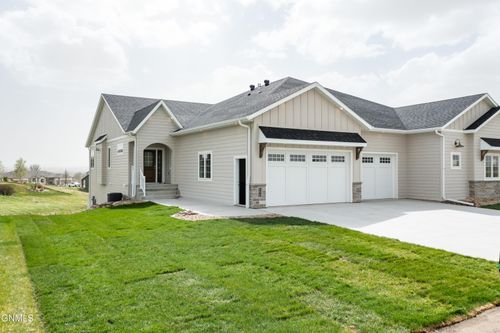 3703 Ridge Way, Bismarck, ND, 58503-9146 | Card Image
