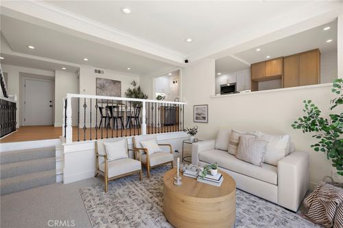 4 Odyssey Ct, Newport Beach, CA, 92663-2349 | Card Image