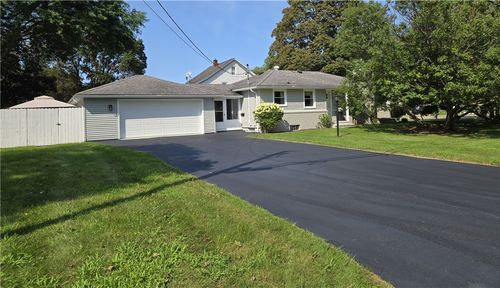 10 Mandy Ln, Rochester, NY, 14625-1737 | Card Image