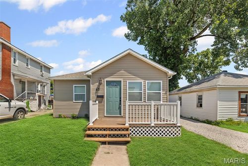 61 Eckhard Ave, Wood River, IL, 62095-1520 | Card Image
