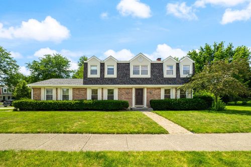 2218 N Williamsburg St, Arlington Heights, IL, 60004-2853 | Card Image