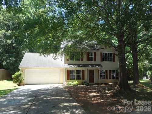 8037 Shiny Meadow Ln, Charlotte, NC, 28215-5067 | Card Image