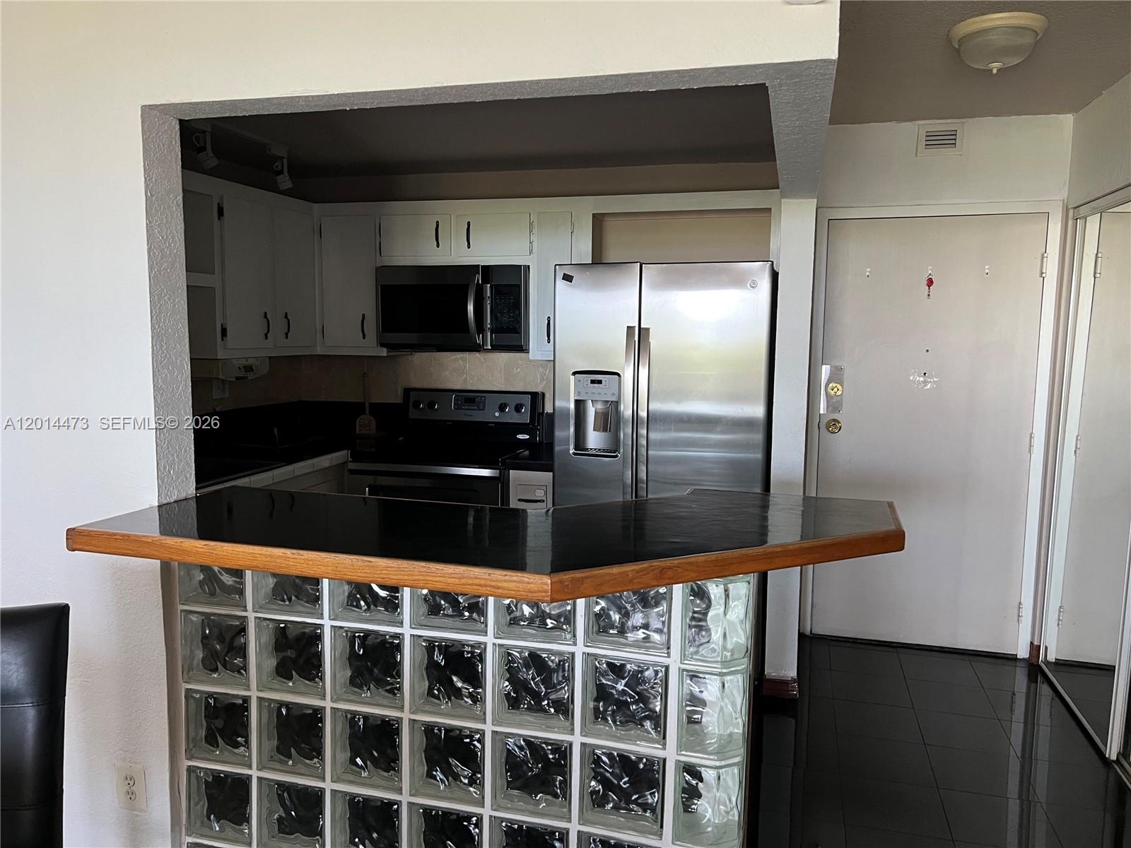 Residential Lease in North Miami 2