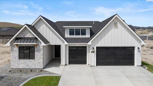 39-670 Cortona Way, Richland, WA, 99352-3002 | Card Image