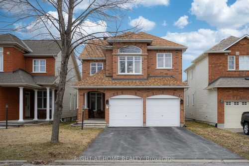 27 Knowlton Drive, Barrhaven, ON, K2G6P1 | Card Image