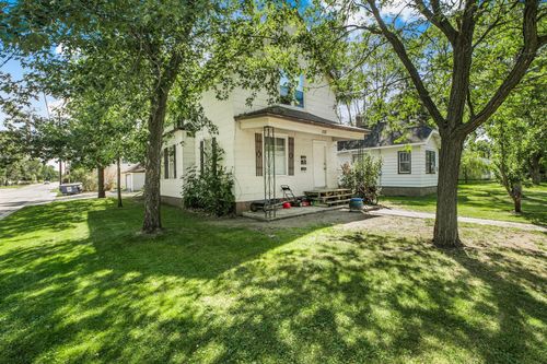 152 29th Ave N, Saint Cloud, MN, 56303-4817 | Card Image