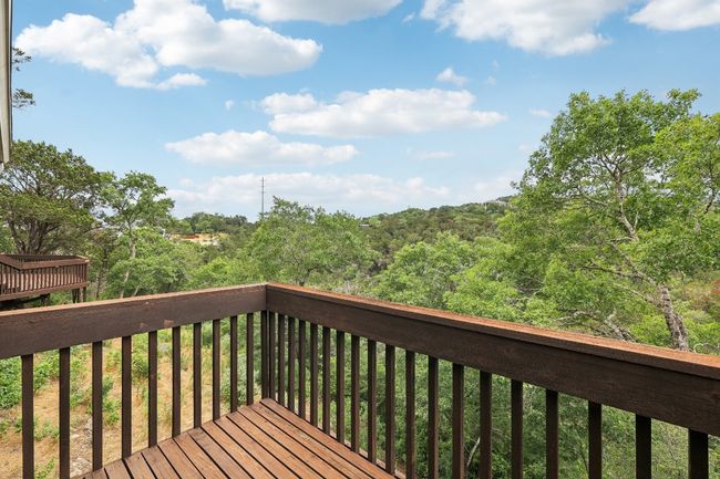 1002 Jousting Pl, House other with 3 bedrooms, 3 bathrooms and 4 parking in Austin TX | Image 15