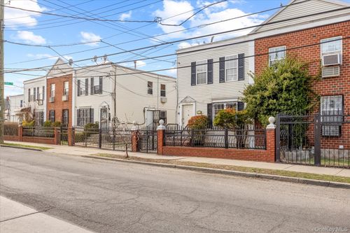 15417 108th Ave, Jamaica, NY, 11433-1900 | Card Image