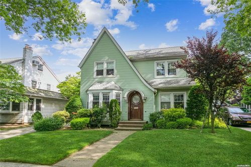 83 Hudson Rd, Bellerose Village, NY, 11001-4108 | Card Image
