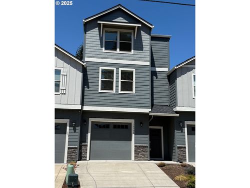 16508 Se 39th St, Vancouver, WA, 98683-9413 | Card Image