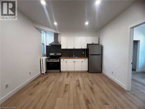 102-804 St Clair Ave W, Toronto, ON, M6C1B6 | Card Image