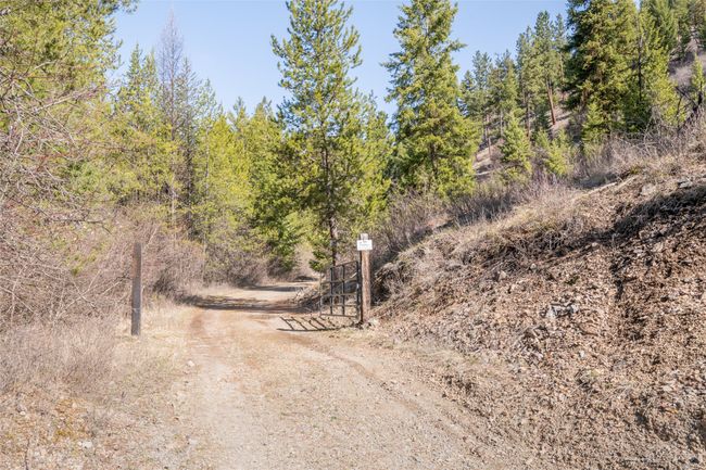 587 Cochran Ln, House other with 1 bedrooms, 1 bathrooms and null parking in Saint Regis MT | Image 23