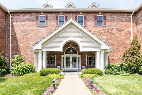 apt-101-567 Sarah Ln, Saint Louis, MO, 63141-5607 | Card Image