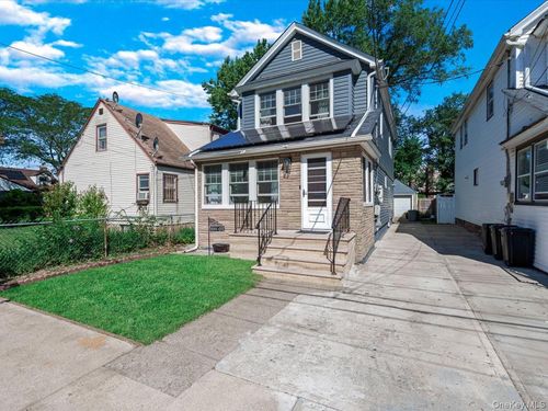 191 121st Ave, Saint Albans, NY, 11412-3911 | Card Image