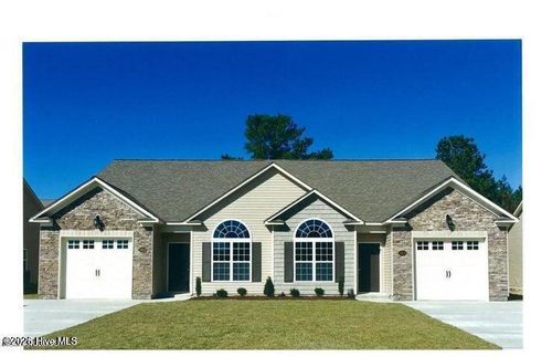 a-3221 Gordon Dr, Greenville, NC, 27834-4925 | Card Image