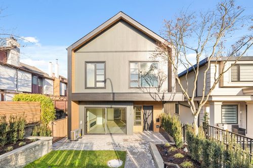2-727 E 31st Ave, Vancouver, BC, V5V2W9 | Card Image