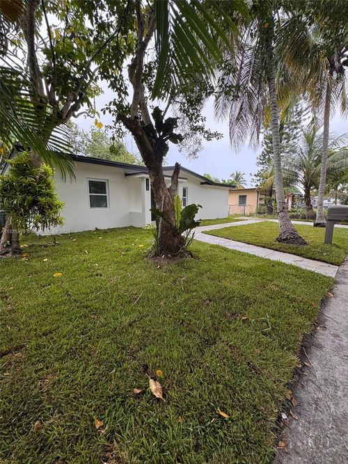 13720 Nw 4th Ct, North Miami, FL, 33168-4036 | Card Image