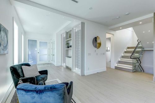 15569 Oxenham Ave, White Rock, BC, V4B2J2 | Card Image