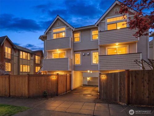 2813 Nw 56th Street, Seattle, WA, 98107 | Card Image
